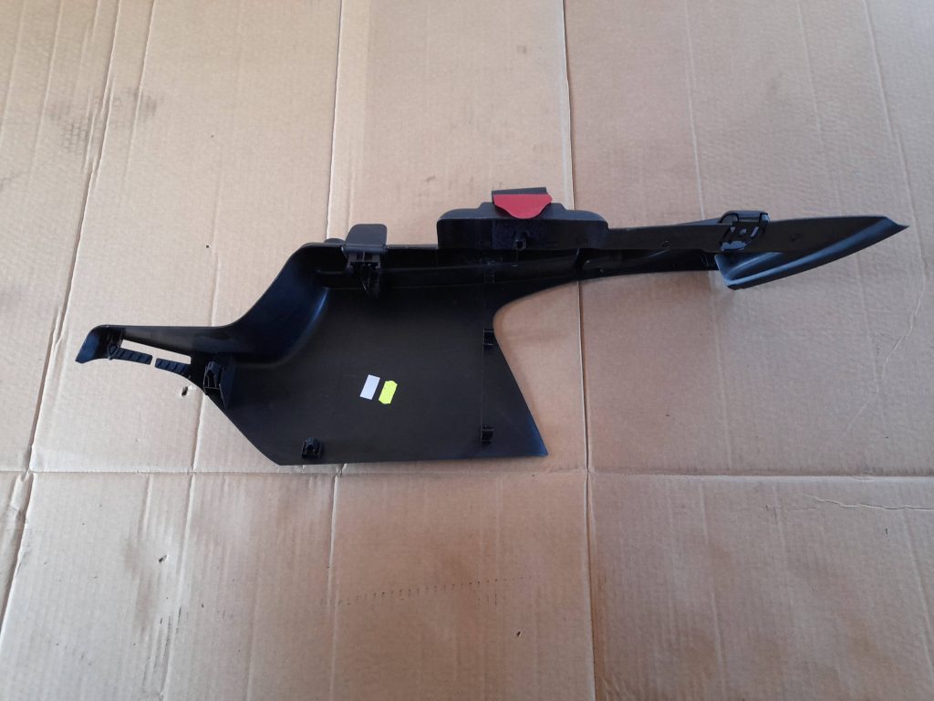 Centrālās konsoles (apdares) sānu panelis priekš CITROEN PICASSO 2007 2 Centrālās konsoles (apdares) sānu panelis priekš CITROEN PICASSO 2007