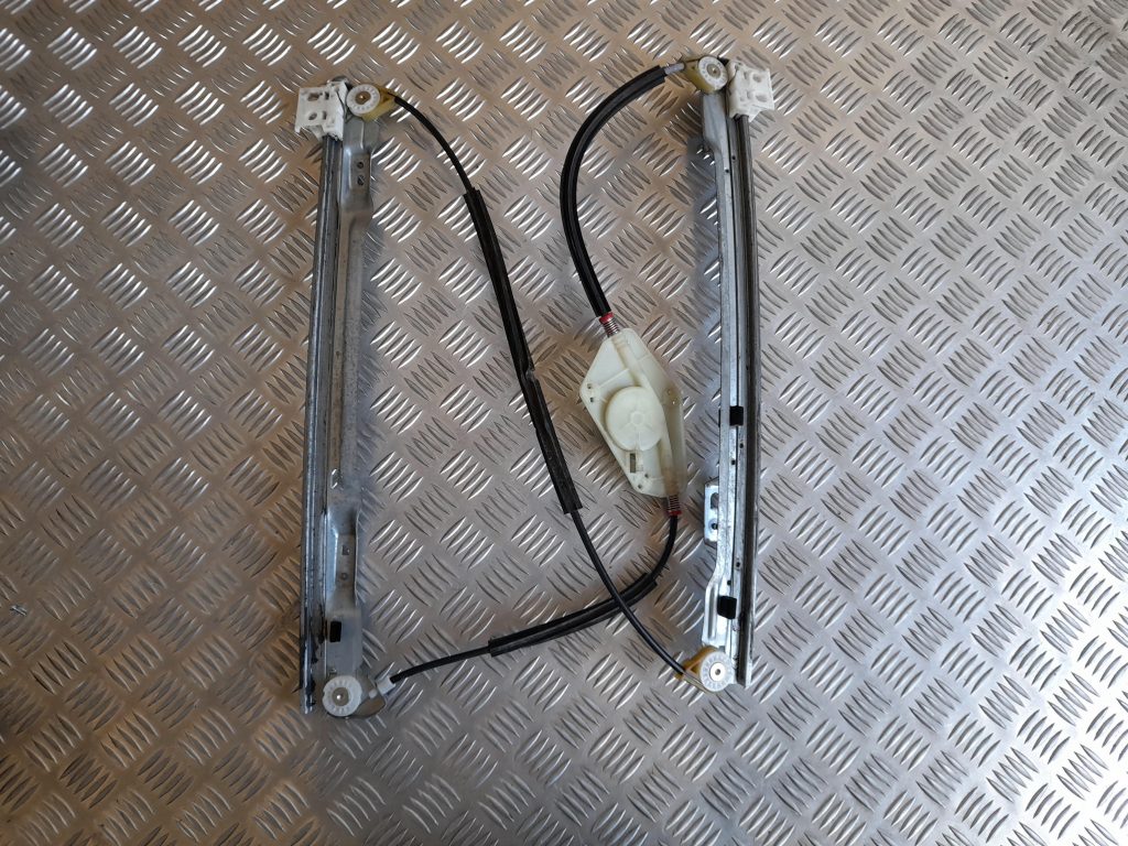 Stikla pacelšanas mehānisms priekšējais kreisais priekš CITROEN PICASSO 2007 1 Stikla pacelšanas mehānisms priekšējais kreisais priekš CITROEN PICASSO 2007