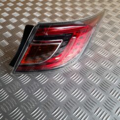 Aizmugurējais labais lukturis priekš MAZDA 6 2008