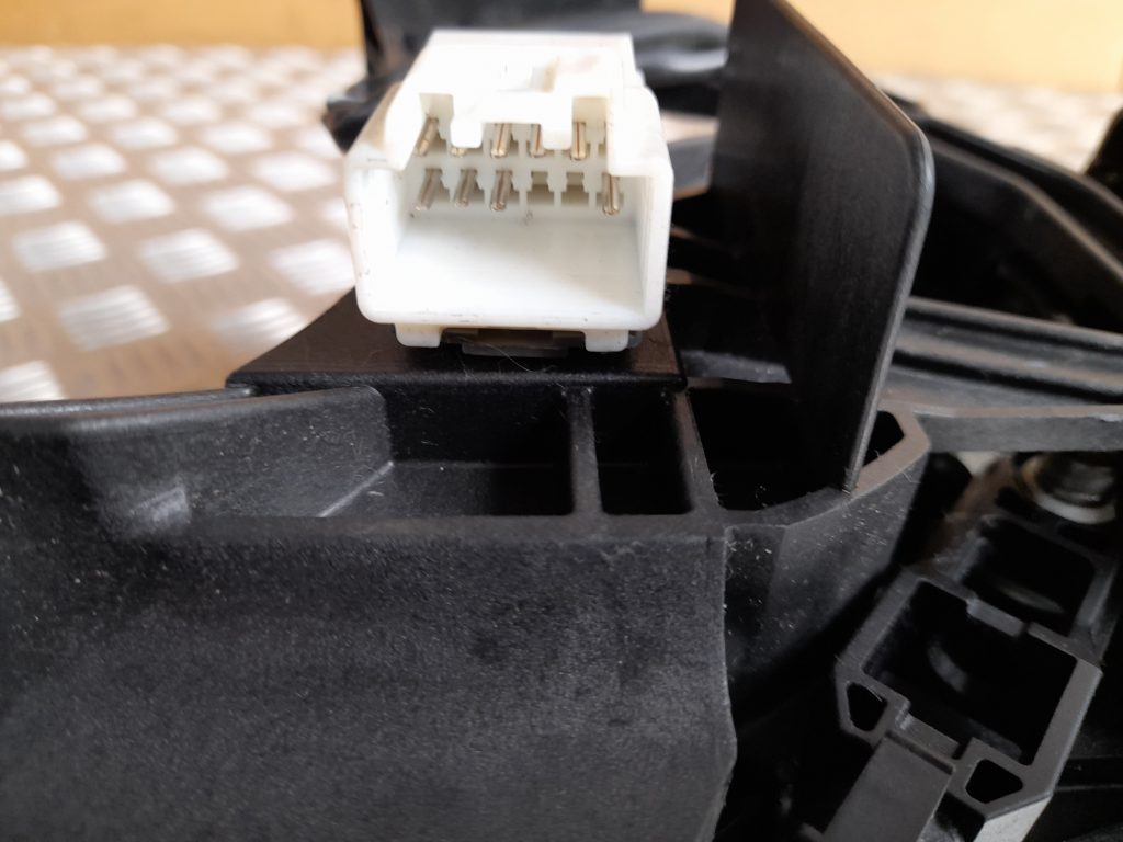 Ātrumu pārslēgšanas slēdzis priekš MAZDA 6 2008