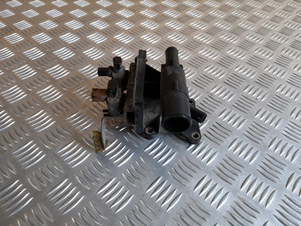 Termostata korpuss priekš MAZDA 6 2008