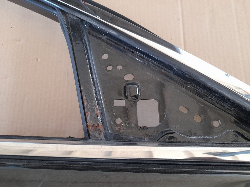 Priekšējās labās durvis priekš MAZDA 6 2008 3 Priekšējās labās durvis priekš MAZDA 6 2008