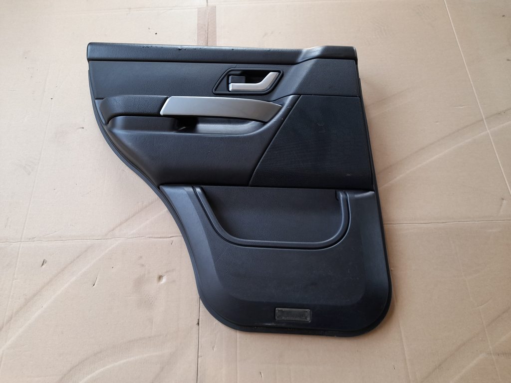 Aizmugurējo kreiso durvju apdare priekš RANGE ROVER SPORT 2007