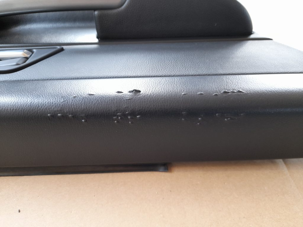 Aizmugurējo kreiso durvju apdare priekš RANGE ROVER SPORT 2007