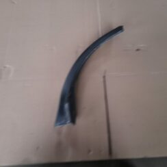 Aizmugurēja spārna uzlika (moldings) priekš RANGE ROVER SPORT 2007