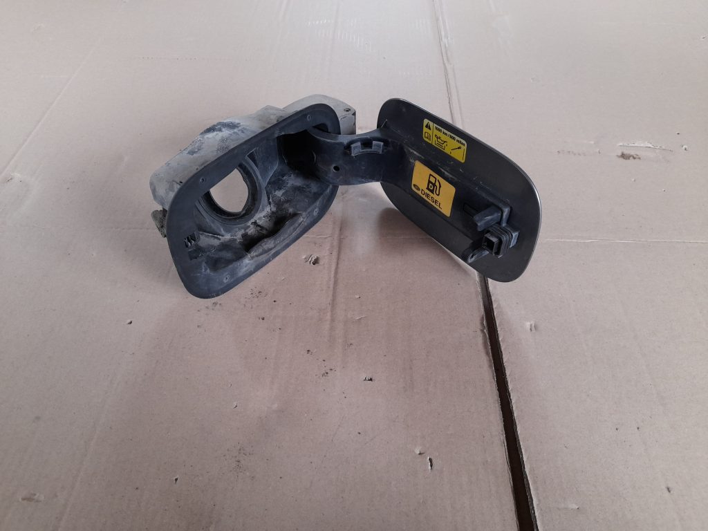 Degvielas tvertnes vāks priekš RANGE ROVER SPORT 2007