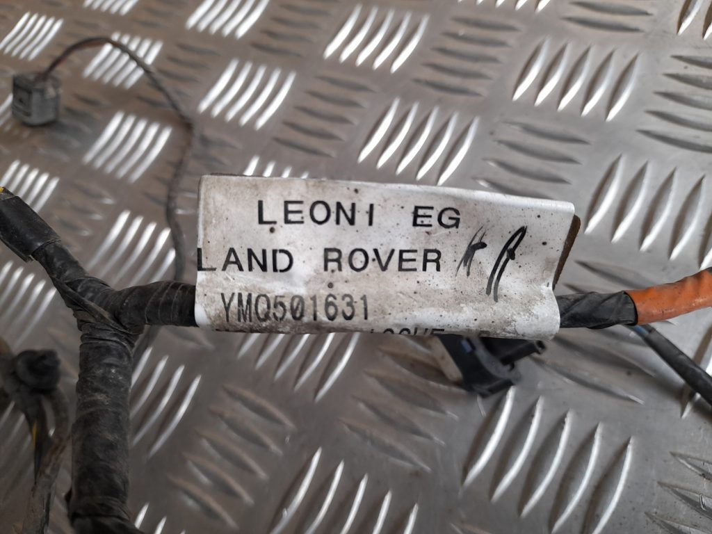 Priekšējo parkošanas devēju vads priekš RANGE ROVER SPORT 2007 2 Priekšējo parkošanas devēju vads priekš RANGE ROVER SPORT 2007