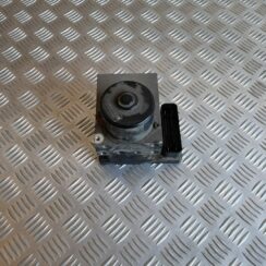 ABS bloks priekš VOLVO V70 2003 SILVER