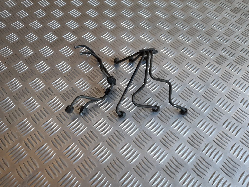 Degvielas caurule priekš VOLVO V70 2003 SILVER 1 Degvielas caurule priekš VOLVO V70 2003 SILVER