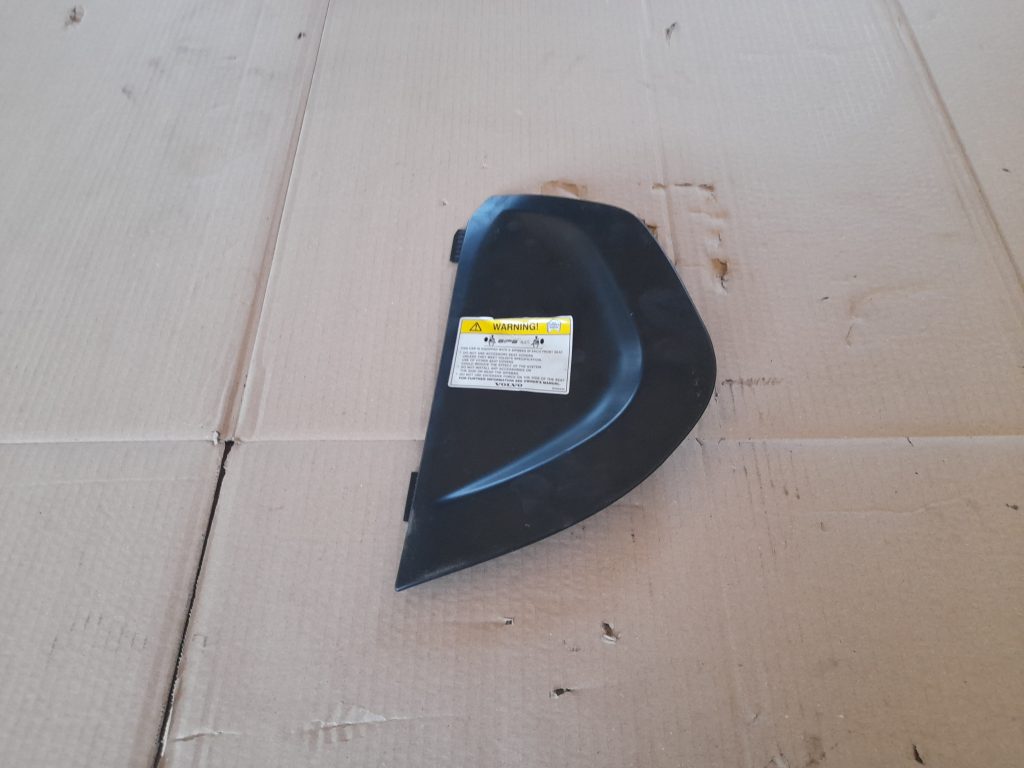 Mērinstrumentu paneļa sānu apdare priekš VOLVO V70 2003 SILVER