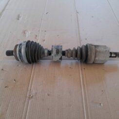 Pusass priekšējā kreisā priekš VOLVO V70 2003 SILVER