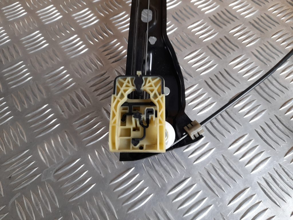 Stikla pacelšanas mehānisms priekšējais labais priekš OPEL ASTRA SPORT 2017 6 Stikla pacelšanas mehānisms priekšējais labais priekš OPEL ASTRA SPORT 2017