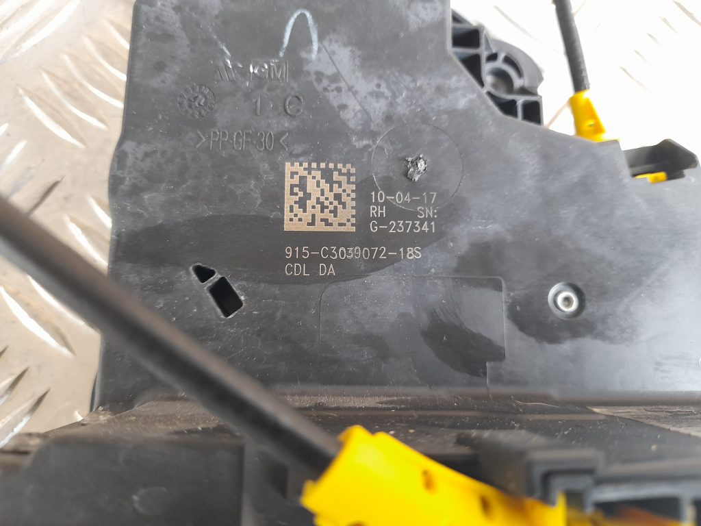 Aizmugurējo labo durvju slēdzene priekš OPEL ASTRA SPORT 2017