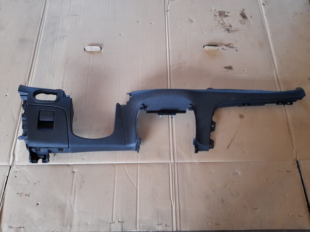 Mērinstrumentu paneļa apdare (zem stūres) priekš OPEL ASTRA SPORT 2017 1 Mērinstrumentu paneļa apdare (zem stūres) priekš OPEL ASTRA SPORT 2017