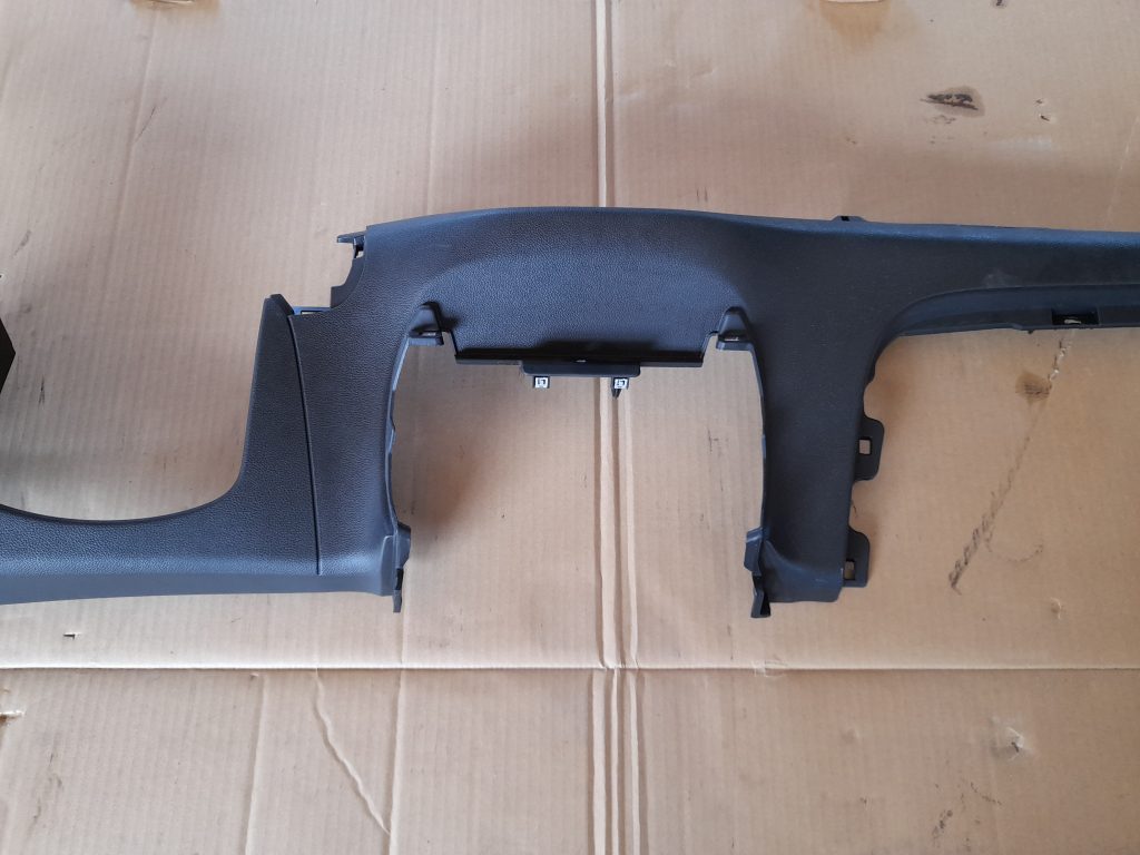 Mērinstrumentu paneļa apdare (zem stūres) priekš OPEL ASTRA SPORT 2017 3 Mērinstrumentu paneļa apdare (zem stūres) priekš OPEL ASTRA SPORT 2017