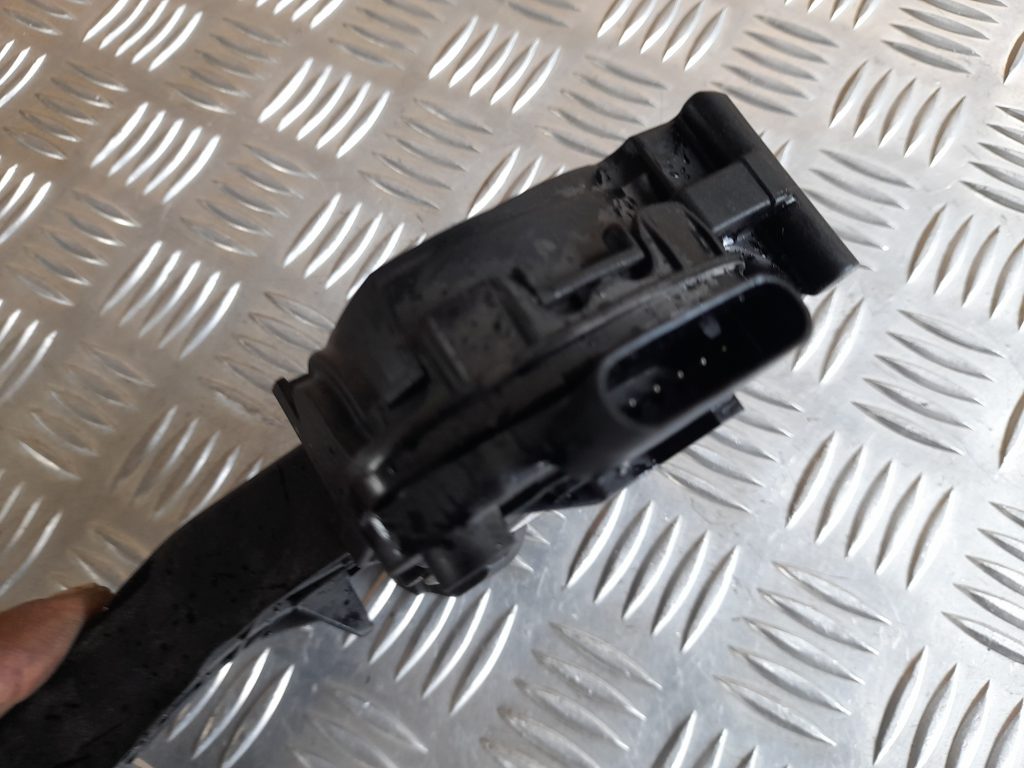 Gāzes pedālis priekš OPEL ASTRA SPORT 2017 2 Gāzes pedālis priekš OPEL ASTRA SPORT 2017