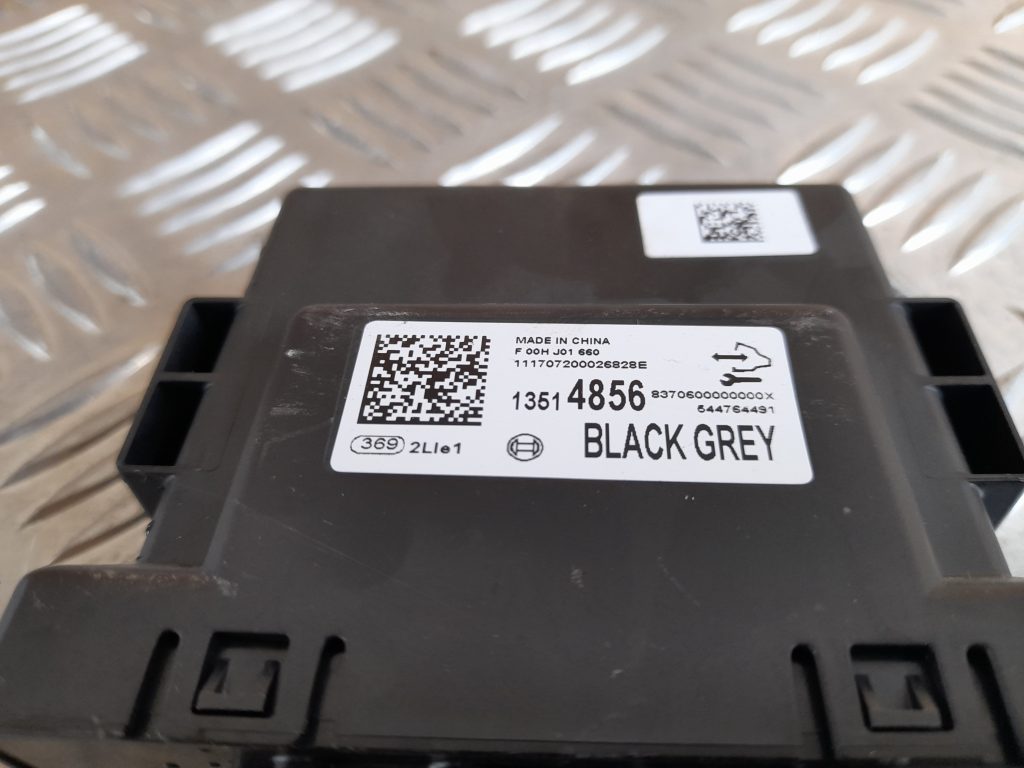 Parkošanās devēju vadības bloks priekš OPEL ASTRA SPORT 2017