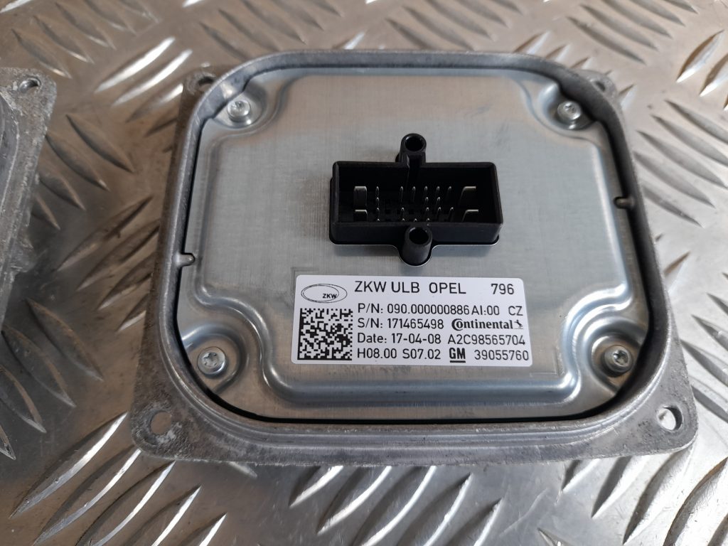 Ksenona vadības bloks priekš OPEL ASTRA SPORT 2017