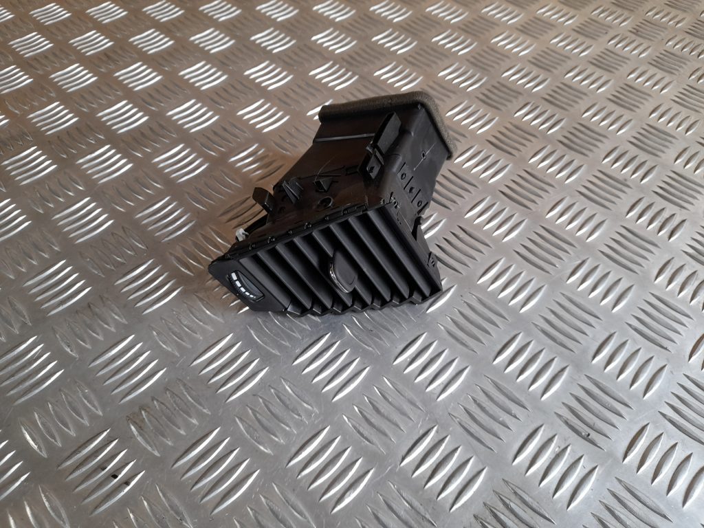 Mērinstrumentu paneļa gaisa vads, pa labi priekš OPEL ASTRA SPORT 2017