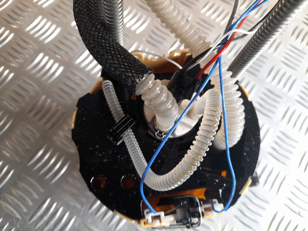 Degvielas tvertnes sūknis priekš OPEL ASTRA SPORT 2017