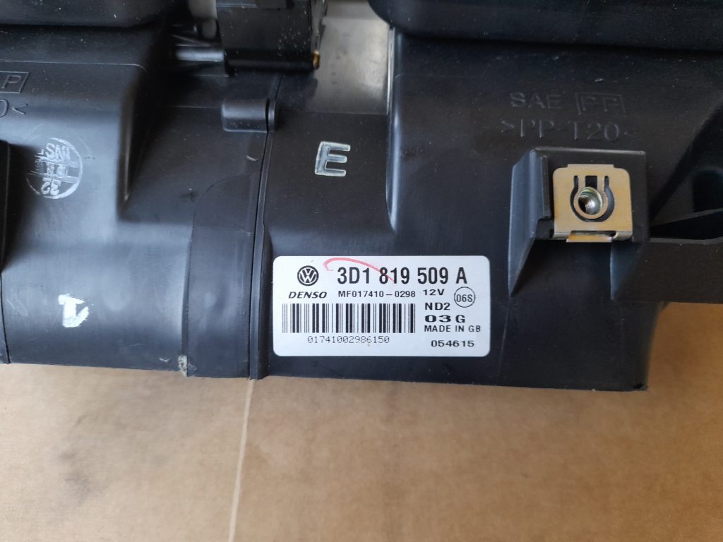 Salona gaisa vads priekš VW PHAETON 2005