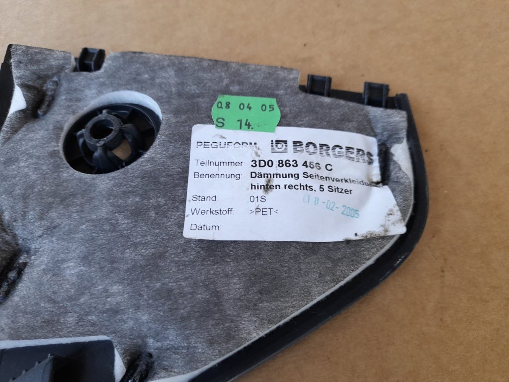 Centrālās konsoles (apdares) sānu panelis priekš VW PHAETON 2005 2 Centrālās konsoles (apdares) sānu panelis priekš VW PHAETON 2005