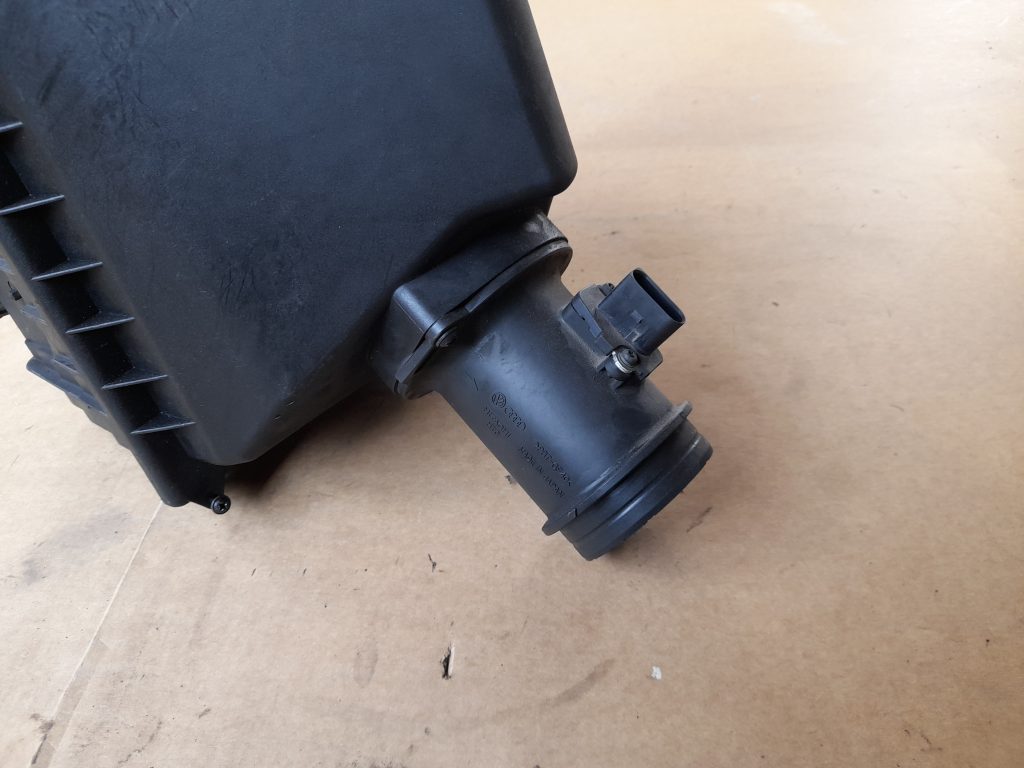 Gaisa filtra korpuss priekš VW PHAETON 2005 3 Gaisa filtra korpuss priekš VW PHAETON 2005