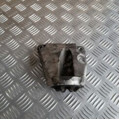 Ātrumkārbas kronšteins priekš VW PHAETON 2005