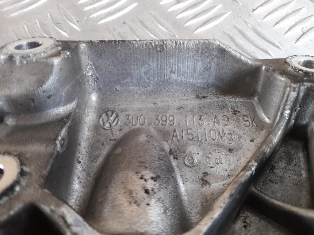 Ātrumkārbas kronšteins priekš VW PHAETON 2005 2 Ātrumkārbas kronšteins priekš VW PHAETON 2005