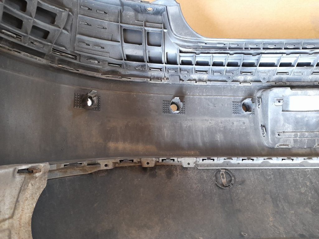 Aizmugures buferis priekš VW PHAETON 2005 8 Aizmugures buferis priekš VW PHAETON 2005