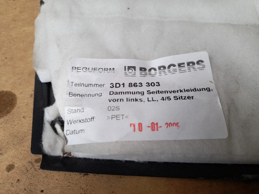 Centrālās konsoles (apdares) sānu panelis priekš VW PHAETON 2005 4 Centrālās konsoles (apdares) sānu panelis priekš VW PHAETON 2005