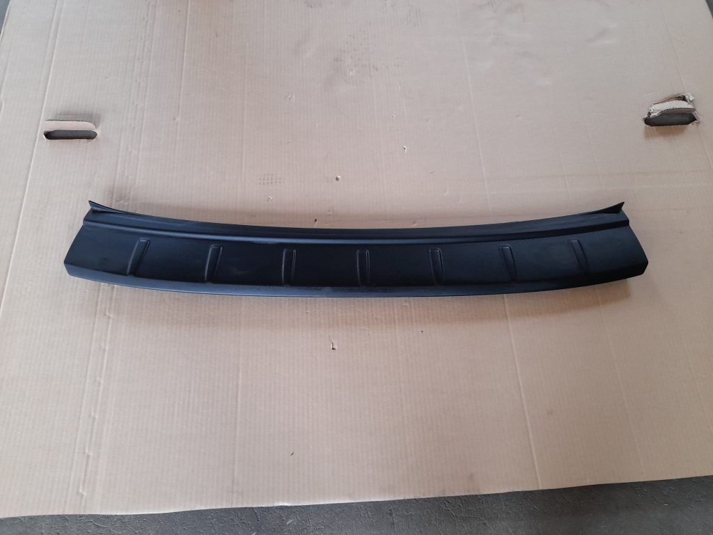 Aizmugurēja bufera uzlika priekš VOLVO XC60 2009