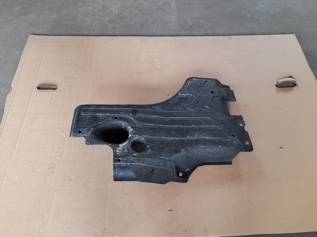 Virsbūves apakšējais aizsargs priekš VOLVO XC60 2009 1 Virsbūves apakšējais aizsargs priekš VOLVO XC60 2009