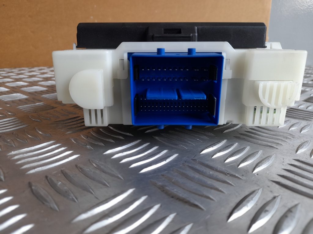 Drošinātāju bloks priekš VOLVO XC60 2009