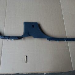 Vidējas salona statnes apdare priekš VW TOUAREG 2007