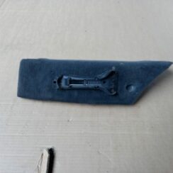 Priekšējā labā sēdekļa sliežu apdare priekš VW TOUAREG 2007