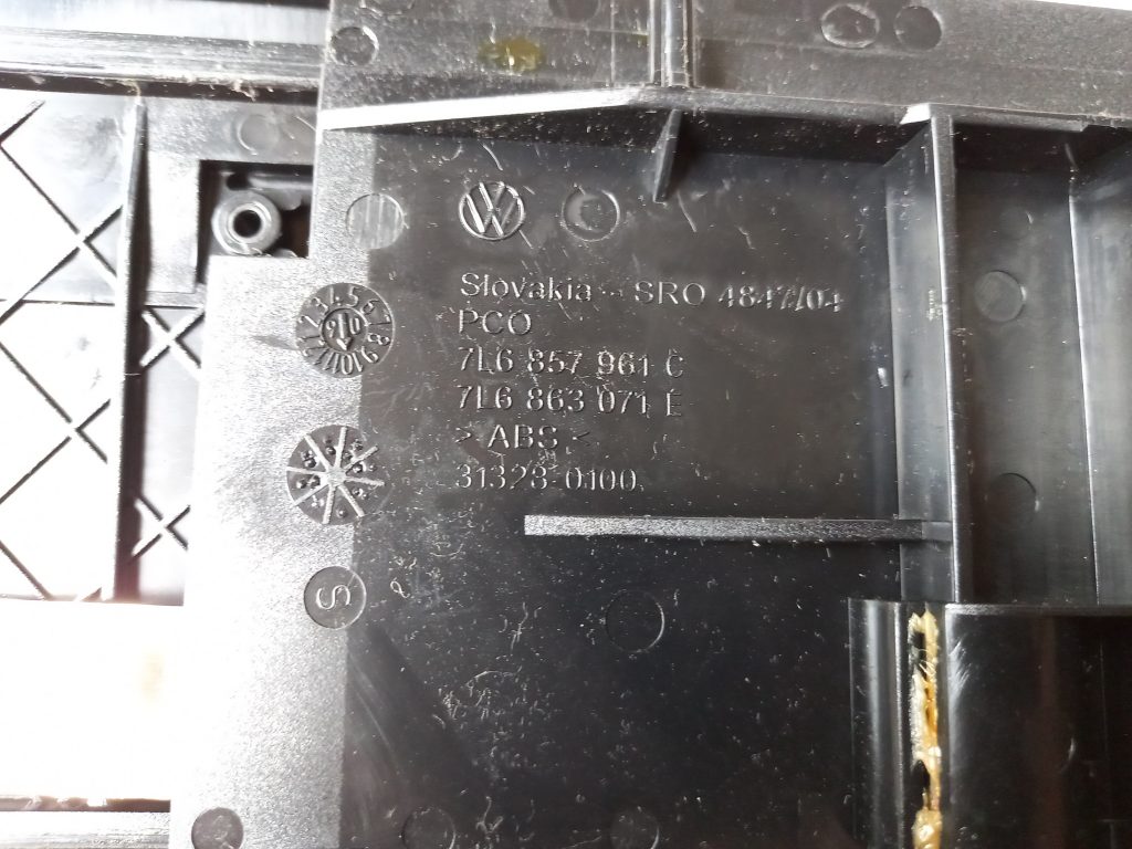 Pelnu trauks priekš VW TOUAREG 2007 3 Pelnu trauks priekš VW TOUAREG 2007