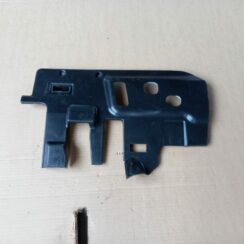 Mērinstrumentu paneļa apakšēja apdare priekš VW TOUAREG 2007