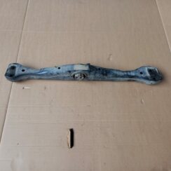 Ātrumkārbas kronšteins priekš VW TOUAREG 2007