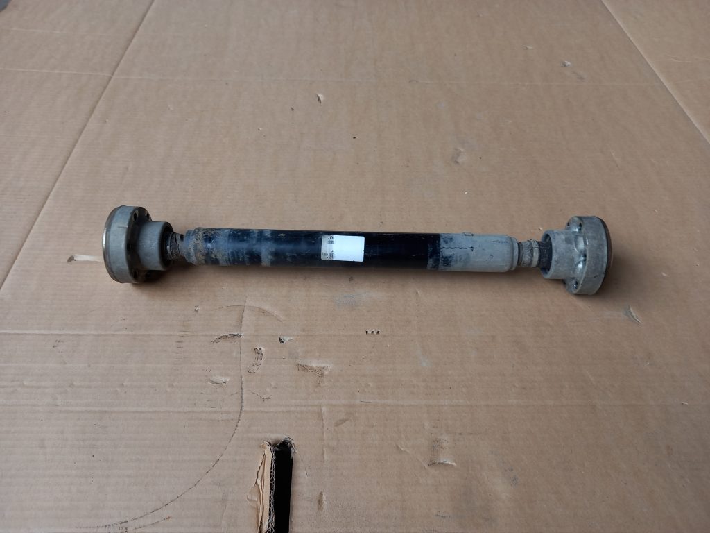 Kardāna daļa priekš VW TOUAREG 2007 1 Kardāna daļa priekš VW TOUAREG 2007