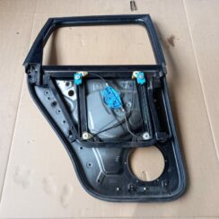 Stikla pacelšanas mehānisma panele priekš VW TOUAREG 2007