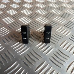 Atvēršanas/aizvēršanas poga priekš VW TOUAREG 2007