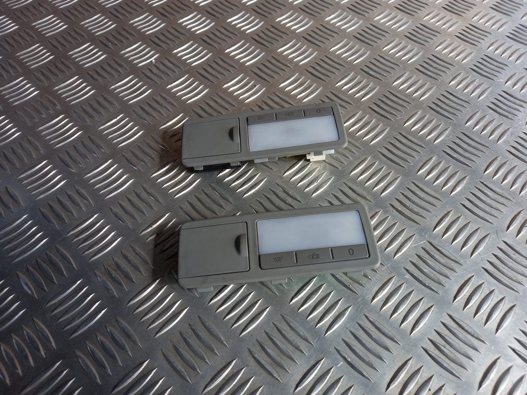 Aizmugurējo sēdvietu apgaismojums priekš VW TOUAREG 2007