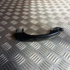 Aizmugurējais kreisais durvju rokturis priekš VW TOUAREG 2007