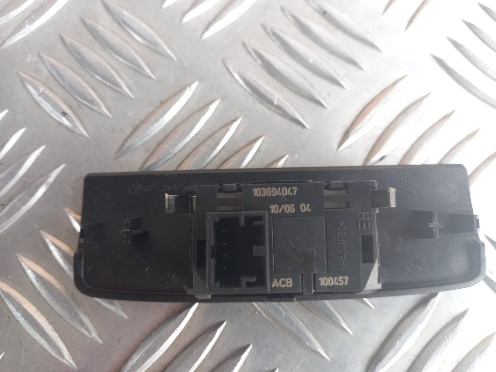 Gaismas sensors priekš VW TOUAREG 2007 3 Gaismas sensors priekš VW TOUAREG 2007