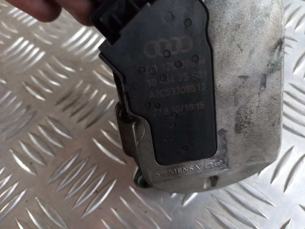 Droseļvārsta devējs priekš VW TOUAREG 2007 3 Droseļvārsta devējs priekš VW TOUAREG 2007