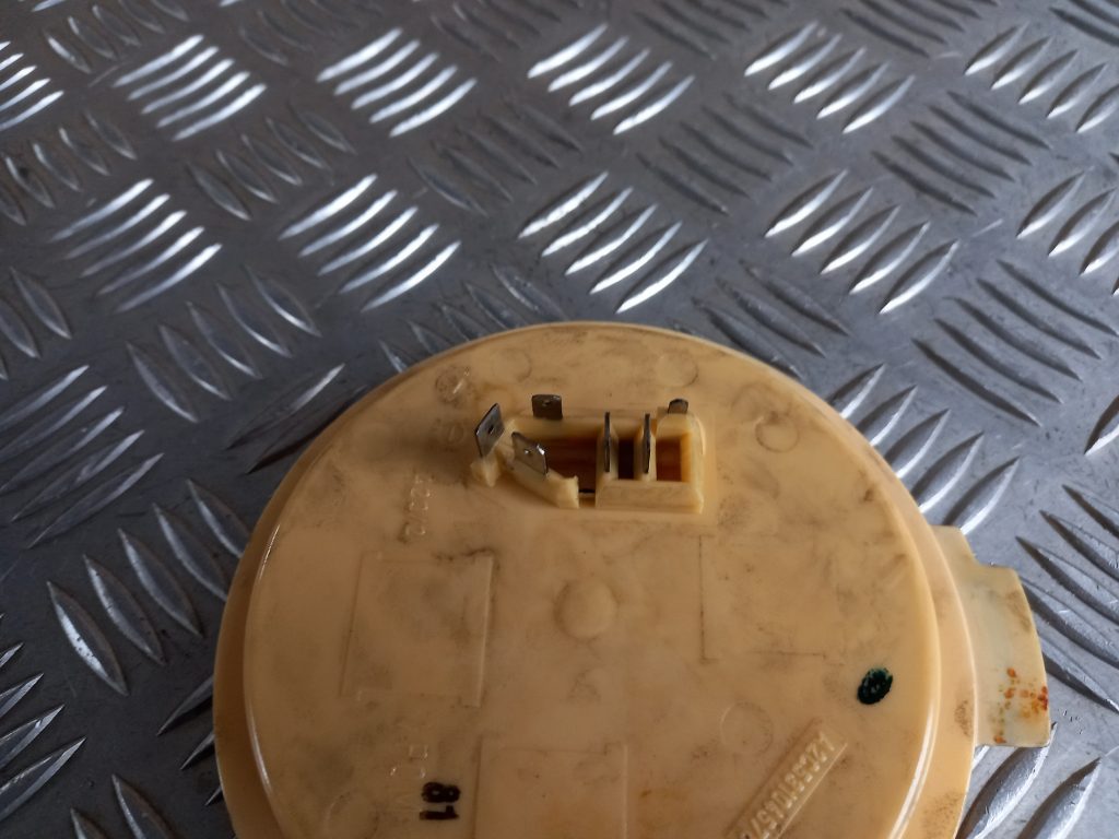 Degvielas tvertnes sūknis priekš VW TOUAREG 2007