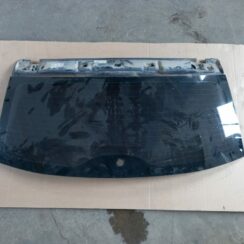 Aizmugures stikls priekš VW TOUAREG 2007