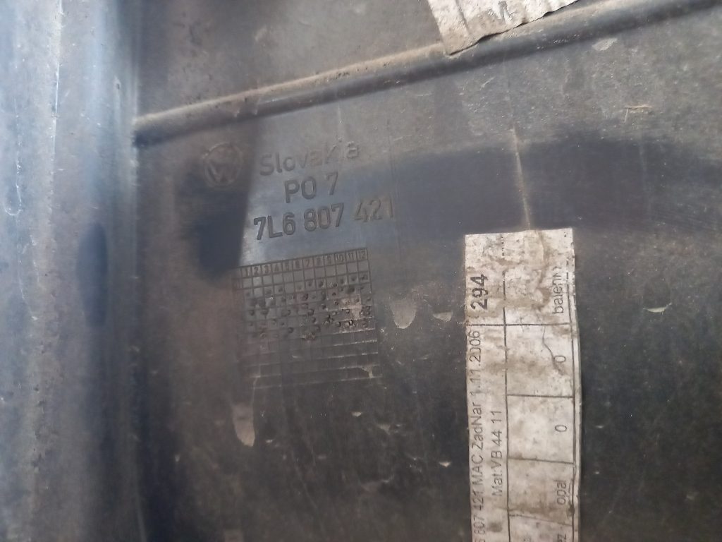 Aizmugures buferis priekš VW TOUAREG 2007 7 Aizmugures buferis priekš VW TOUAREG 2007