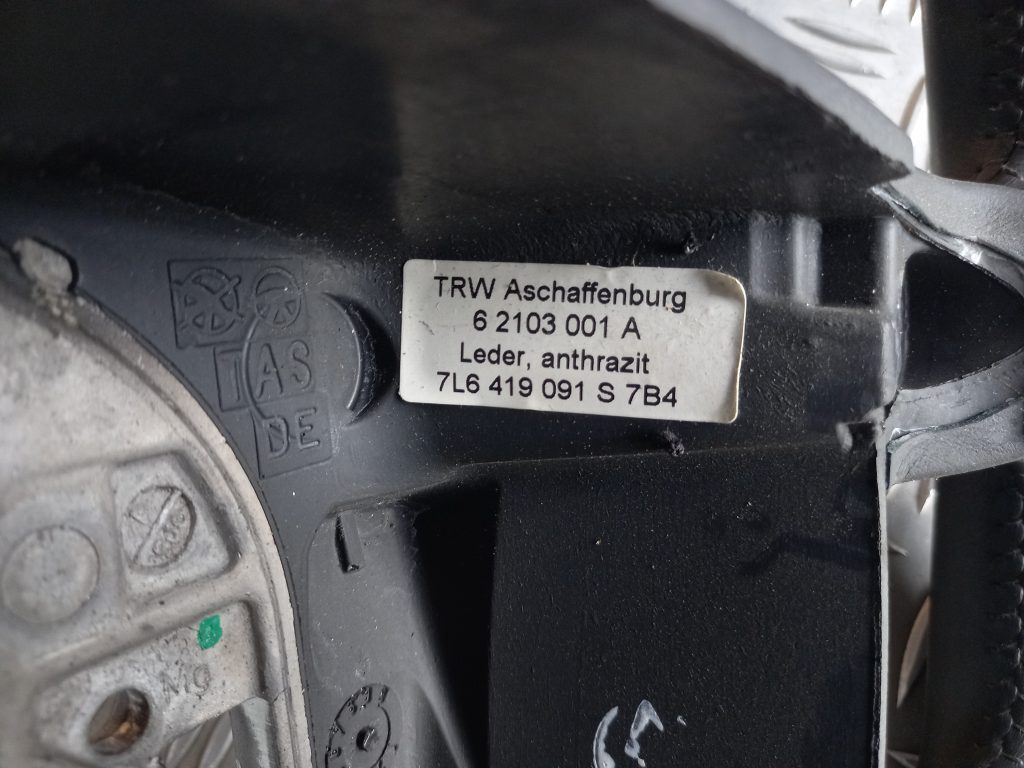 Stūre priekš VW TOUAREG 2007 5 Stūre priekš VW TOUAREG 2007